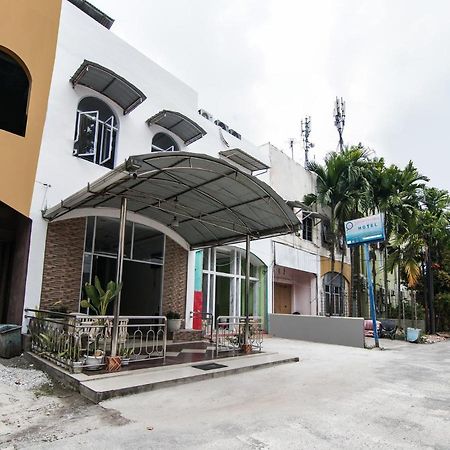 بيكانبارو Oyo 90897 Hotel Sepupu Satria المظهر الخارجي الصورة